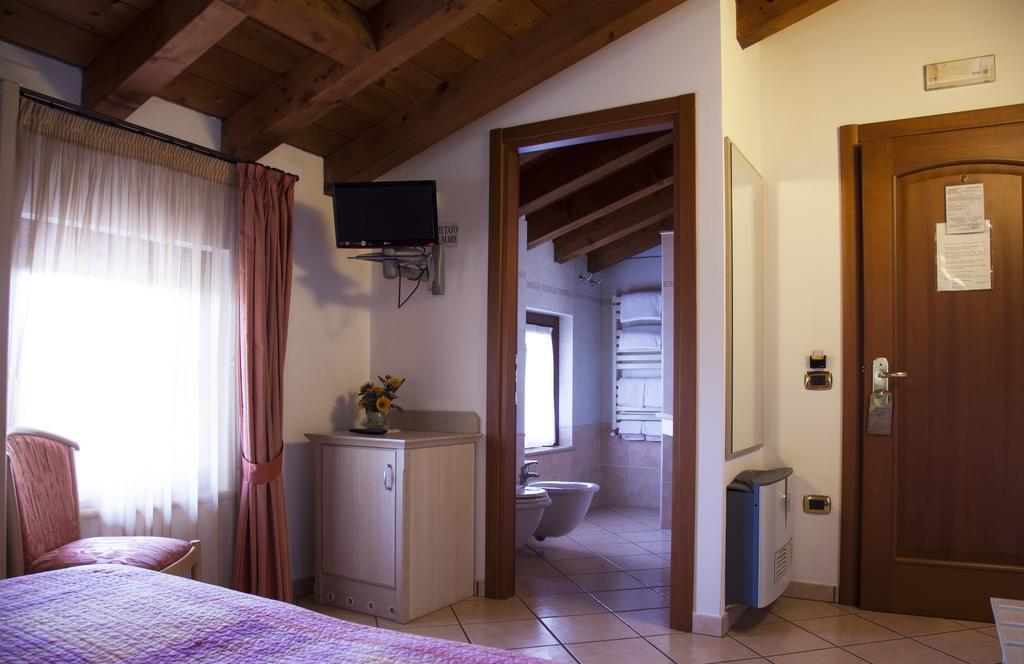 Residenza Il Giglio Bed & Breakfast Mozzecane Eksteriør bilde