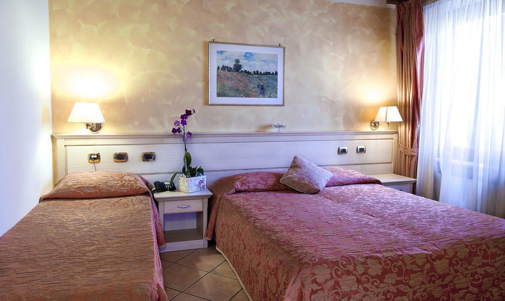 Residenza Il Giglio Bed & Breakfast Mozzecane Eksteriør bilde